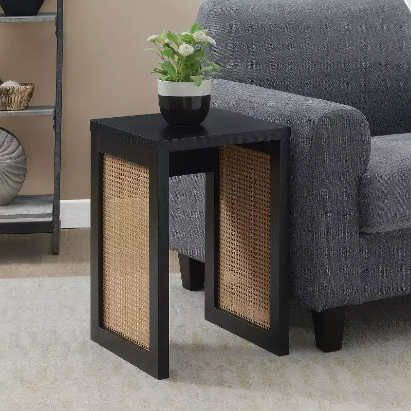 Table d'appoint carrée en bois coloris beige de 61 cm de hauteur, 1 pièce