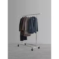 Portant à vêtements réglable sur roulettes