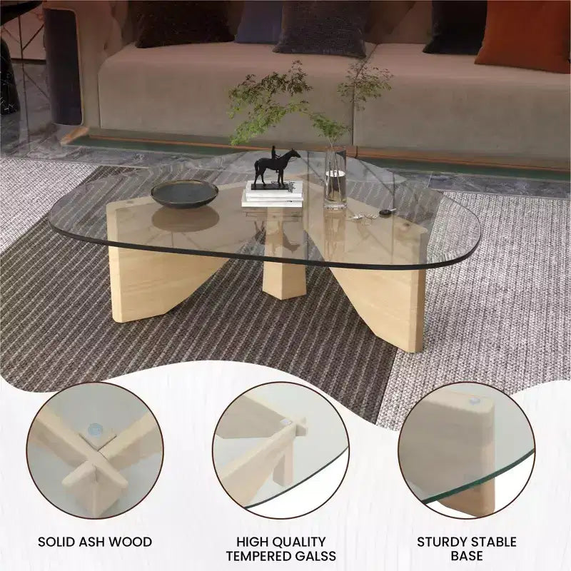 Table basse Imperial Collection en verre triangulaire avec piètement en bois de frêne lustré pour maison, salon, bureau